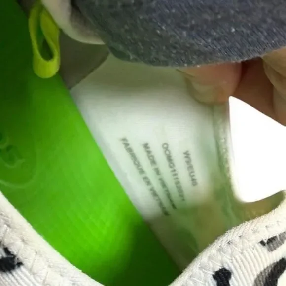 Oofos OOmg Snow Leopard Print Women Size 9 EU 40 Recovery Comfort Slip On Shoes - Picture 4 of 7